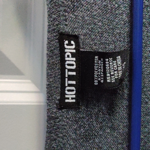 🧿🧿💀HOT TOPIC SKULLS BLACK& GREY WATERFALL CARDIGAN 🫶🏼🪬 XS☠️🧿🪦⚰️🍥🪦⚱️💀 - Picture 4 of 6